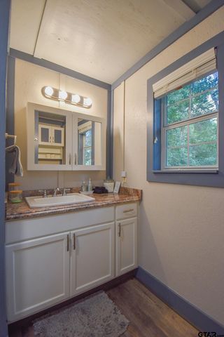 21171 Sand Jack Rd, Larue, TX 75770