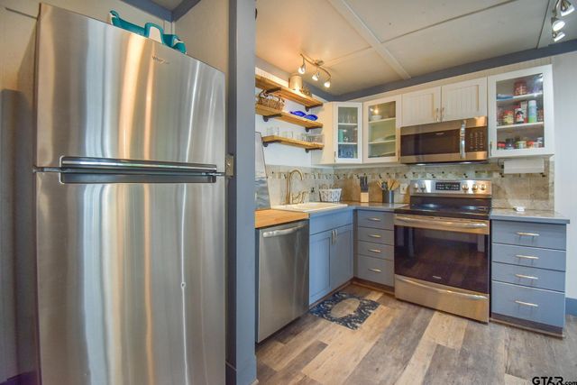 21171 Sand Jack Rd, Larue, TX 75770