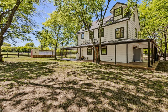 1111 Fm 151, Trenton, TX 75490