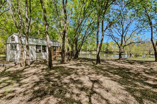 1111 Fm 151, Trenton, TX 75490