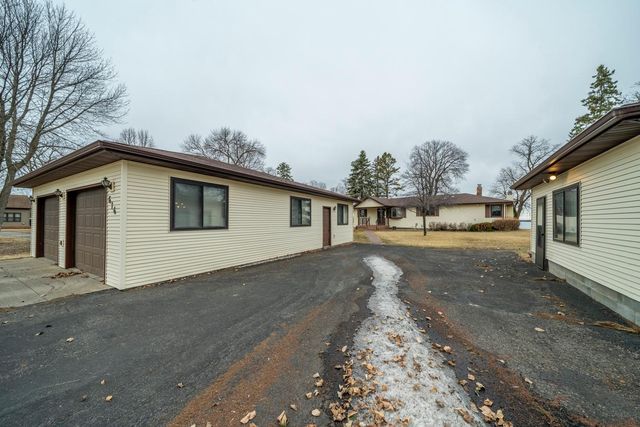 614 S Shore Drive, Detroit Lakes, MN 56501