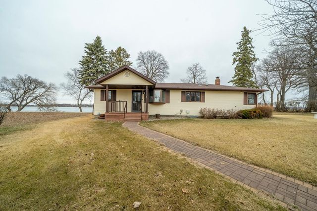 614 S Shore Drive, Detroit Lakes, MN 56501