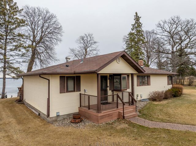 614 S Shore Drive, Detroit Lakes, MN 56501