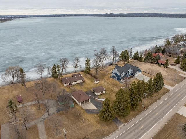 614 S Shore Drive, Detroit Lakes, MN 56501