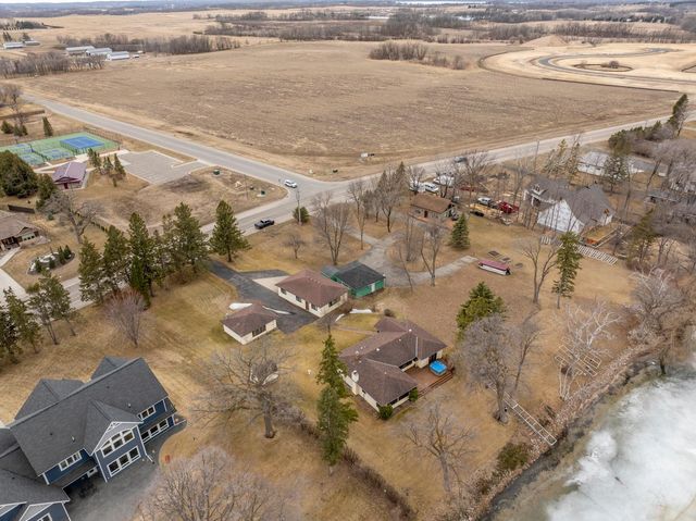 614 S Shore Drive, Detroit Lakes, MN 56501