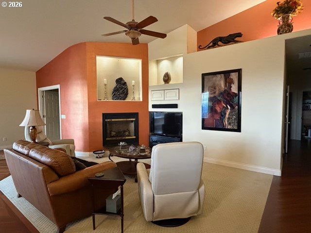 255 ASTRO Dr, Kelso, WA 98626