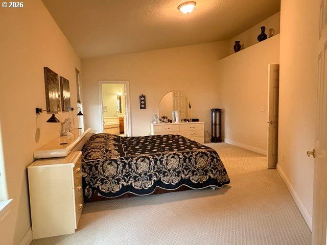 255 ASTRO Dr, Kelso, WA 98626