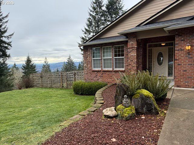 255 ASTRO Dr, Kelso, WA 98626