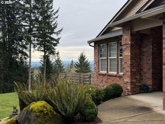 255 ASTRO Dr, Kelso, WA 98626