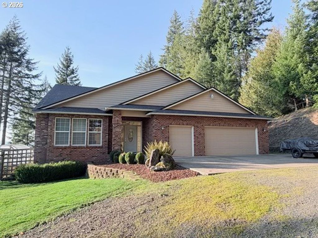 255 ASTRO Dr, Kelso, WA 98626