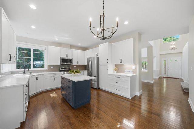 259 Pembrook Lane, Mundelein, IL 60060
