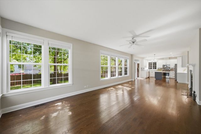 259 Pembrook Lane, Mundelein, IL 60060