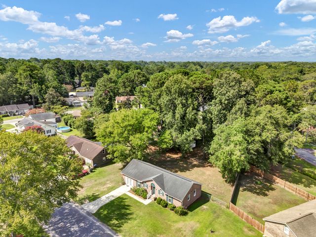 102 Mary Ann Drive, Summerville, SC 29483