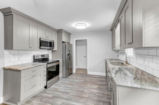 102 Mary Ann Drive, Summerville, SC 29483