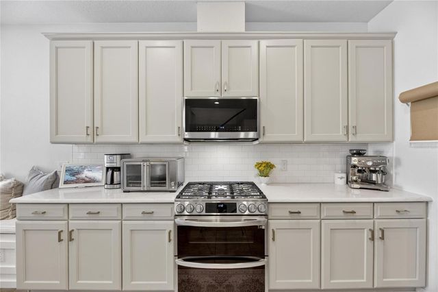 8115 SAVANNAH POINT COURT, Tampa, FL 33647