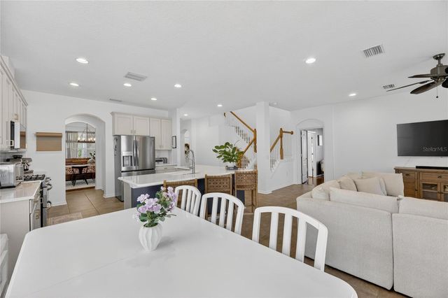 8115 SAVANNAH POINT COURT, Tampa, FL 33647