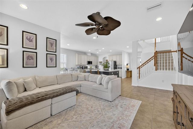 8115 SAVANNAH POINT COURT, Tampa, FL 33647