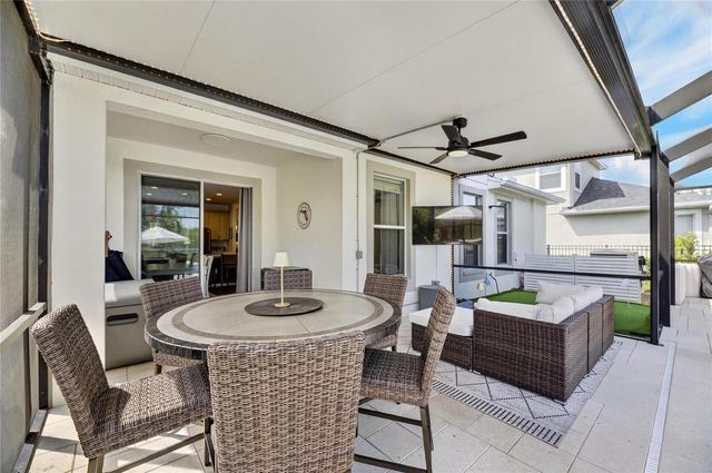 8115 SAVANNAH POINT COURT, Tampa, FL 33647