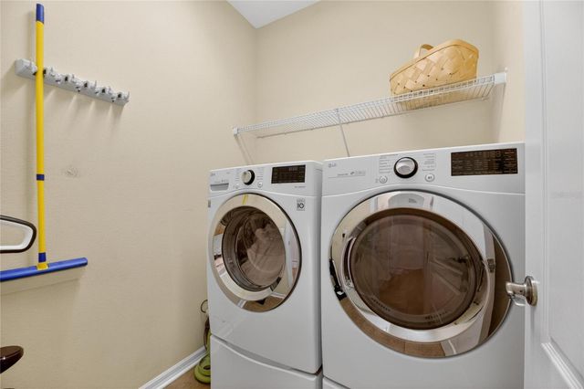 8115 SAVANNAH POINT COURT, Tampa, FL 33647