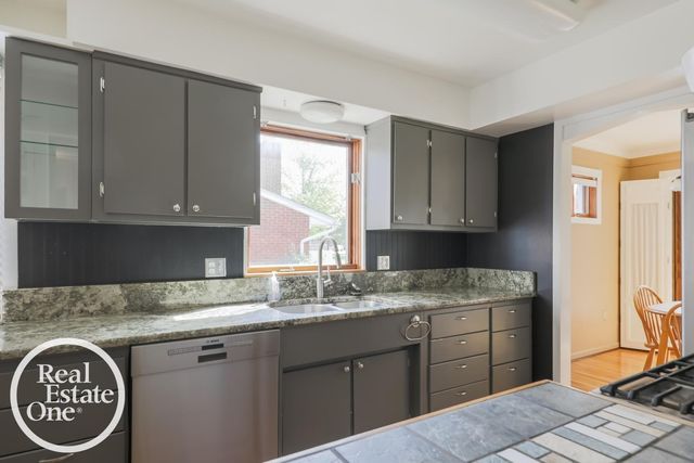 36419 Sunnydale Street, Livonia, MI 48154