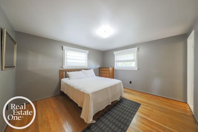 36419 Sunnydale Street, Livonia, MI 48154