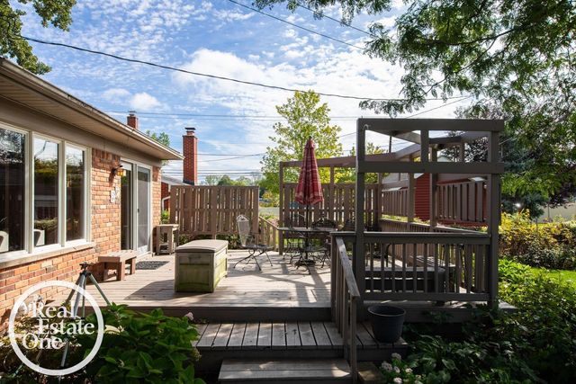 36419 Sunnydale Street, Livonia, MI 48154
