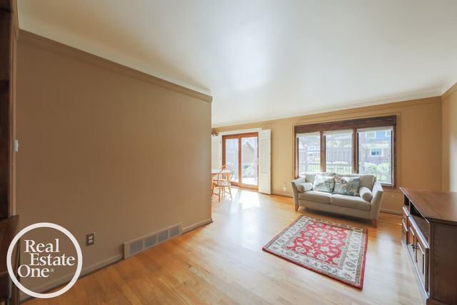 36419 Sunnydale Street, Livonia, MI 48154