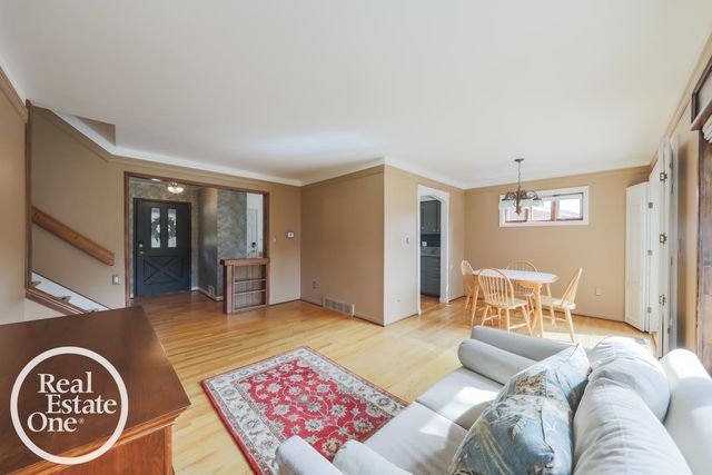 36419 Sunnydale Street, Livonia, MI 48154
