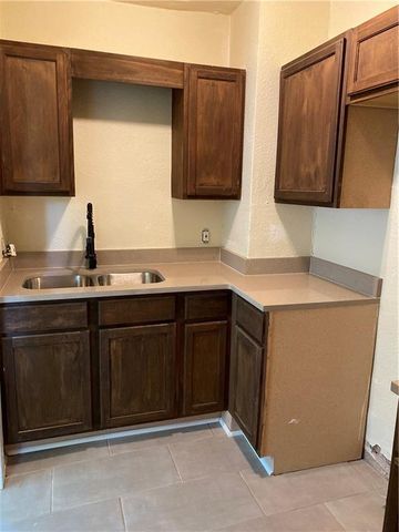 2209 E 59th Street, Kansas City, MO 64130