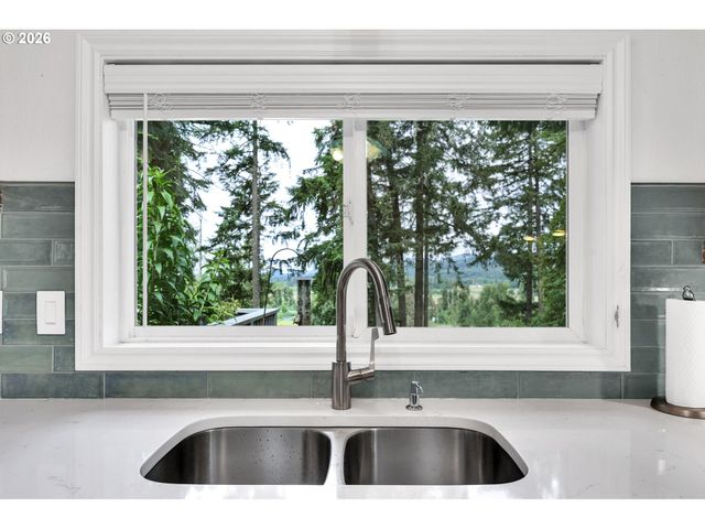 88108 TIKI Ln, Springfield, OR 97478