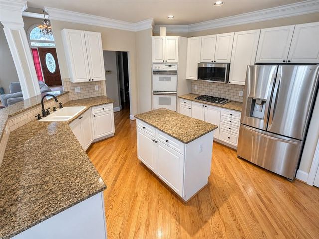 1033 Spalding Club Court, Atlanta, GA 30338