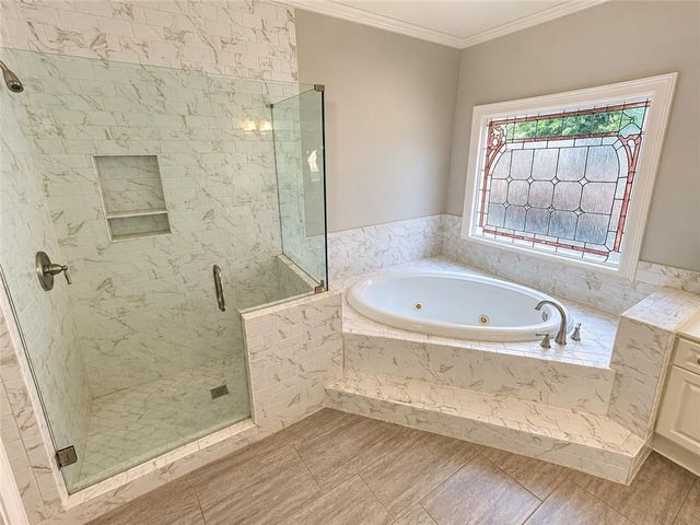 1033 Spalding Club Court, Atlanta, GA 30338