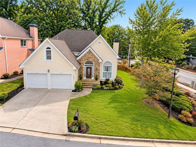 1033 Spalding Club Court, Atlanta, GA 30338