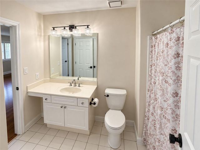 1033 Spalding Club Court, Atlanta, GA 30338