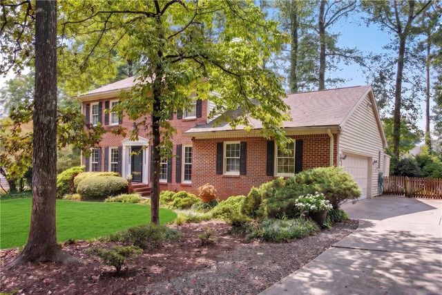 1475 Luke Lane, Lawrenceville, GA 30043