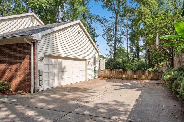 1475 Luke Lane, Lawrenceville, GA 30043