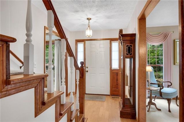 1475 Luke Lane, Lawrenceville, GA 30043