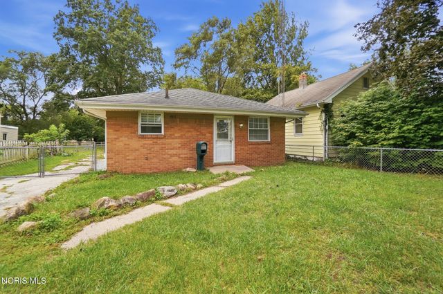 4917 Bowser Drive, Toledo, OH 43613