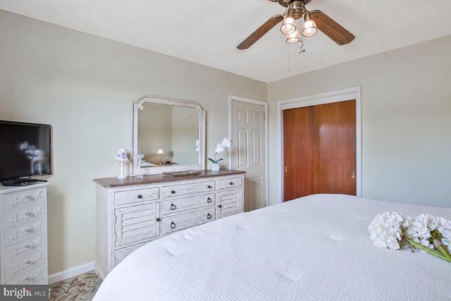 53 GARDEN RIDGE RD, Catonsville, MD 21228