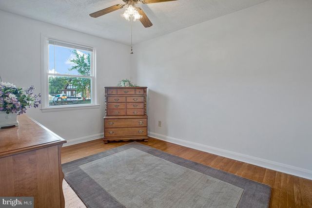 53 GARDEN RIDGE RD, Catonsville, MD 21228