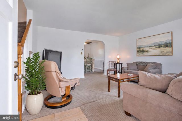 53 GARDEN RIDGE RD, Catonsville, MD 21228