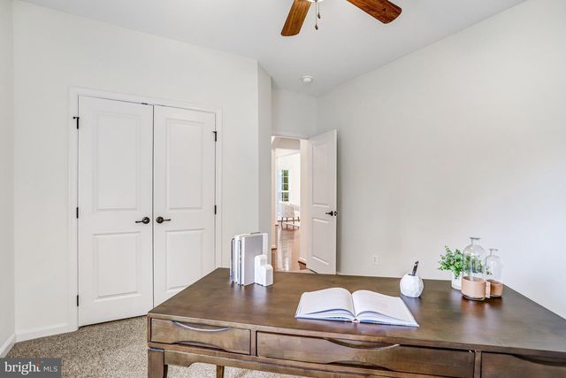 26798 BARNSLEY PL, Chantilly, VA 20152
