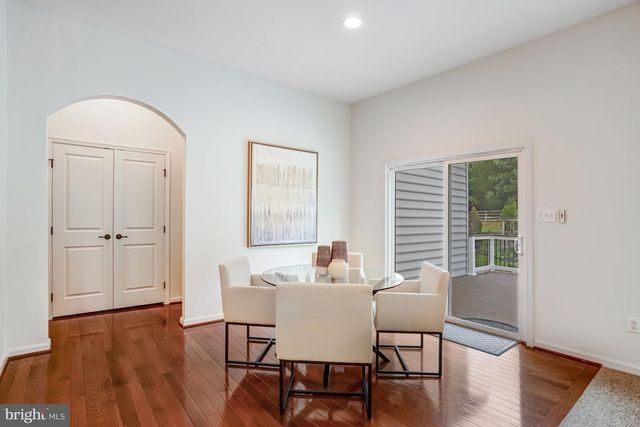 26798 BARNSLEY PL, Chantilly, VA 20152