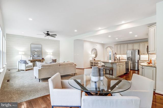 26798 BARNSLEY PL, Chantilly, VA 20152