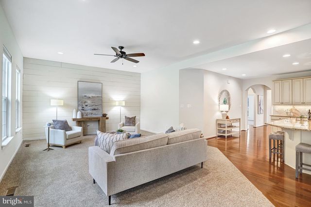 26798 BARNSLEY PL, Chantilly, VA 20152