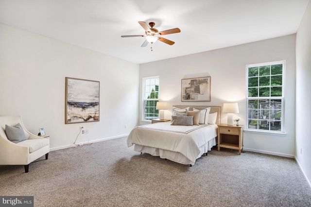 26798 BARNSLEY PL, Chantilly, VA 20152