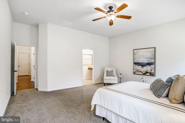 26798 BARNSLEY PL, Chantilly, VA 20152