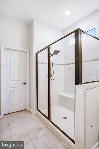 26798 BARNSLEY PL, Chantilly, VA 20152
