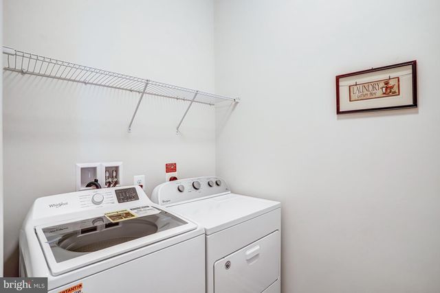 26798 BARNSLEY PL, Chantilly, VA 20152