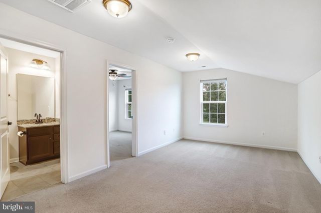 26798 BARNSLEY PL, Chantilly, VA 20152